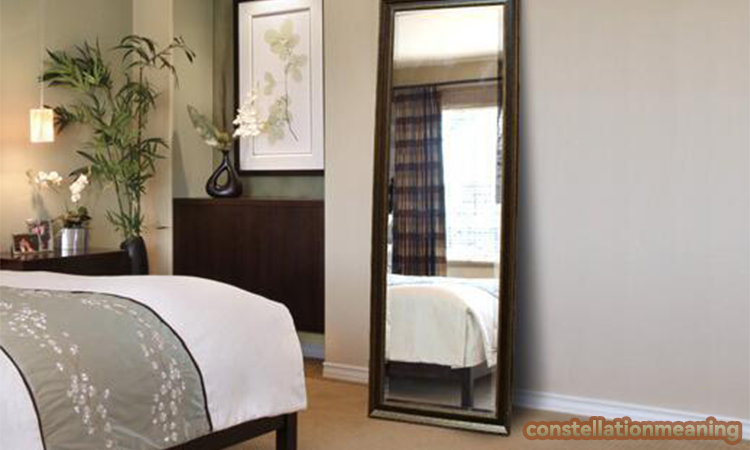 where to put mirror in bedroom feng shui